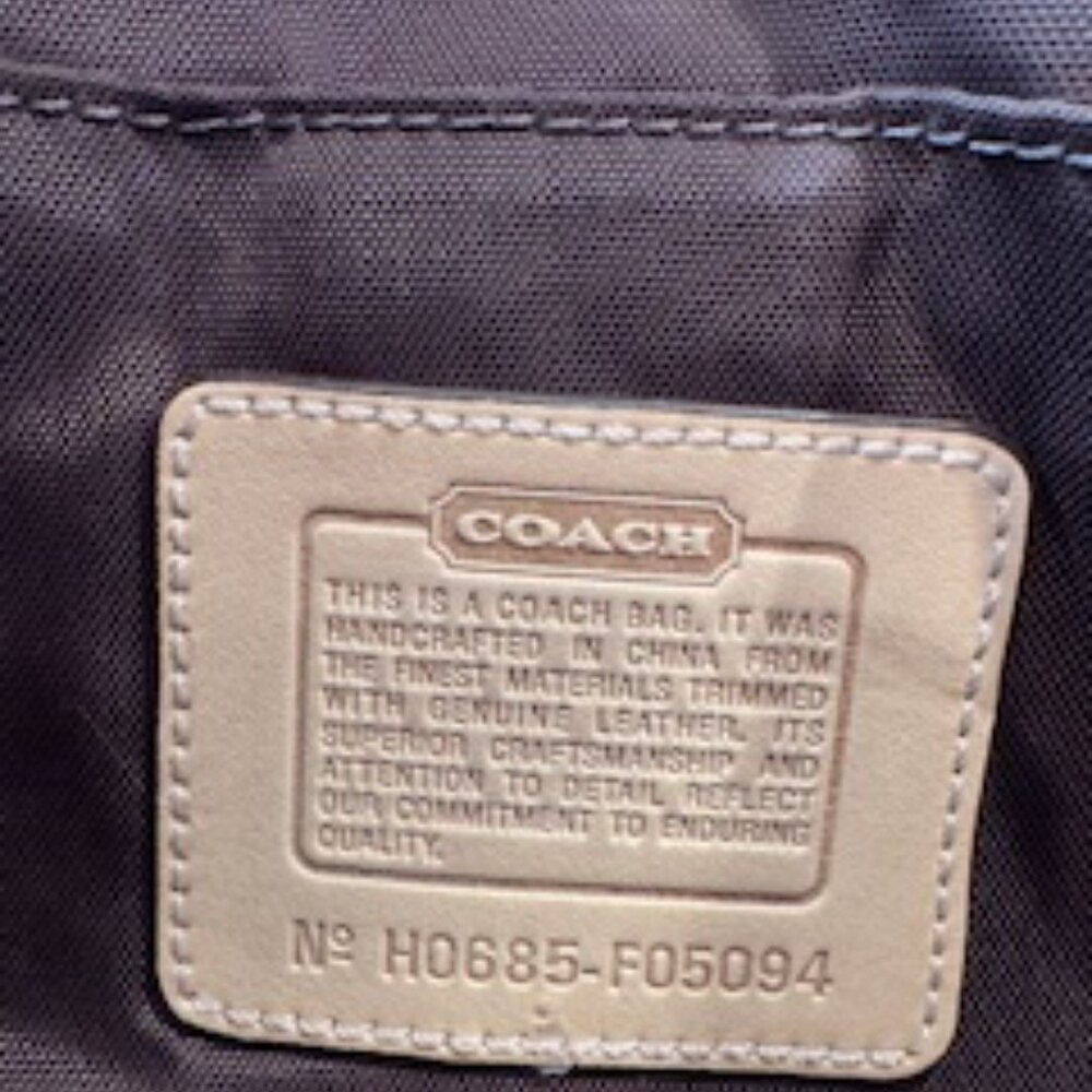 Coach Signature C Canvas Makeup Bag Travel Case - Picture 2 of 3